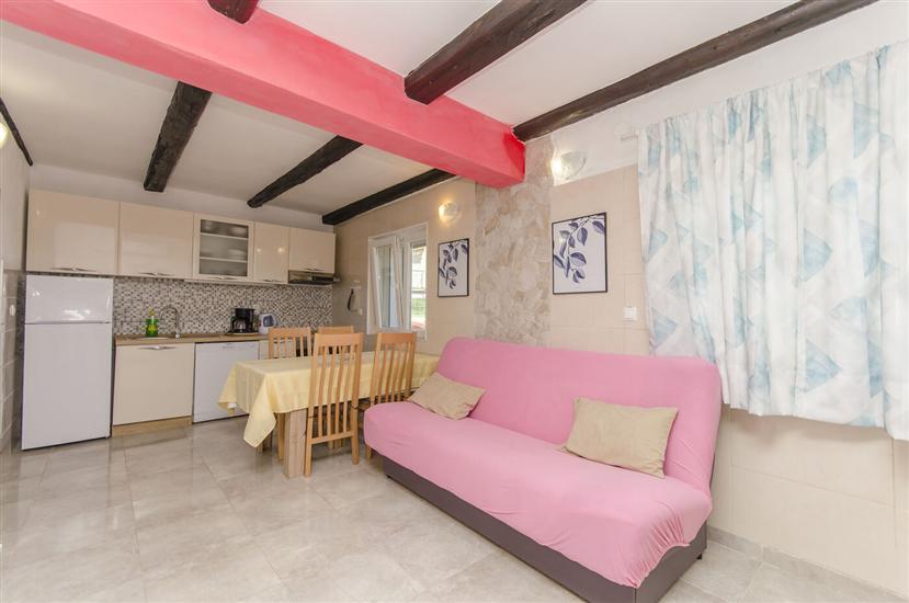 Apartment A2, for 6 persons