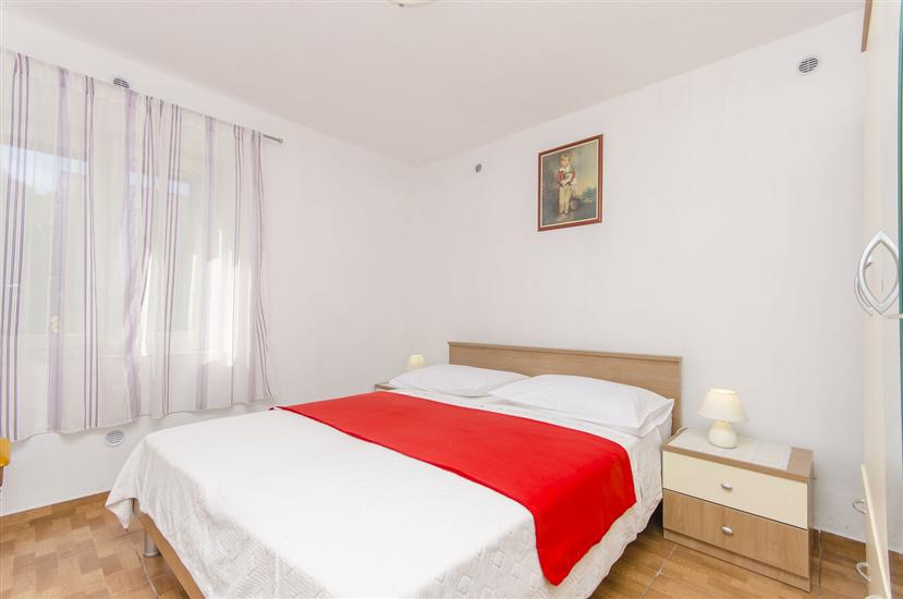 Apartment A2, for 6 persons