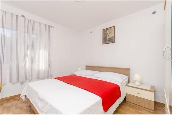 Apartment A2, for 6 persons