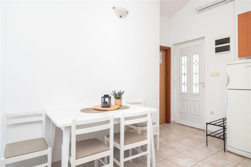 Apartment A4, for 4 persons