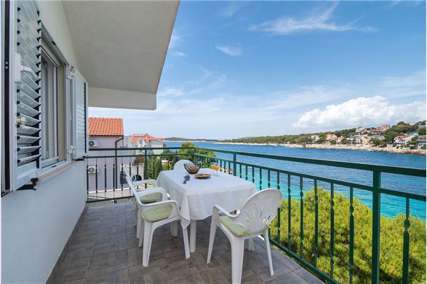 Apartment A4, for 4 persons