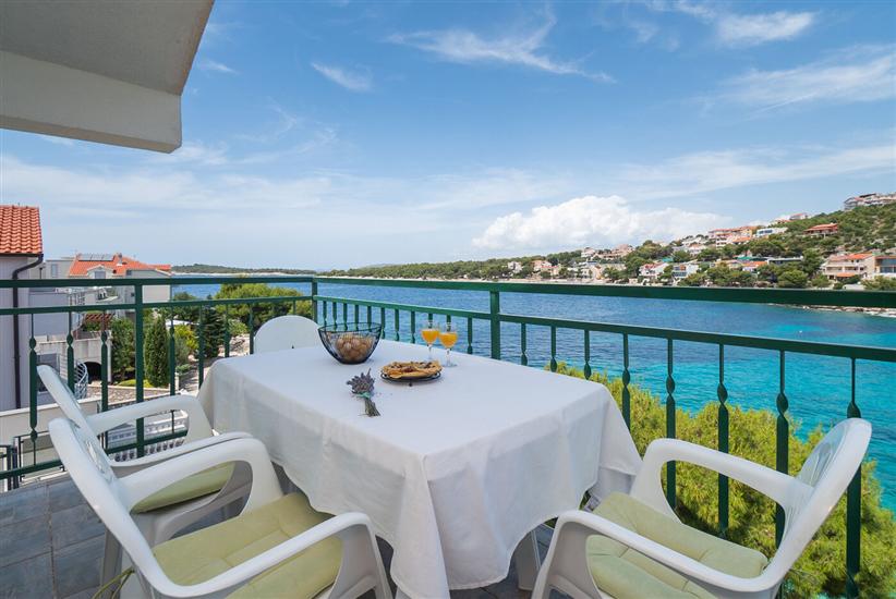 Apartment A4, for 4 persons