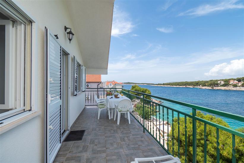 Apartment A4, for 4 persons