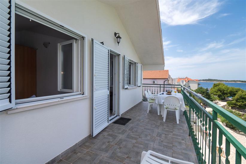 Apartment A4, for 4 persons