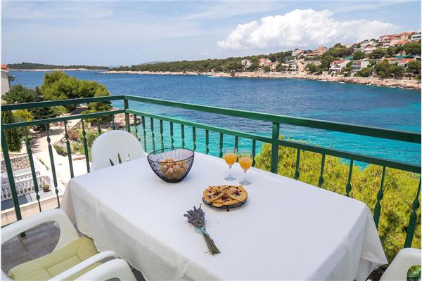 Apartment A4, for 4 persons