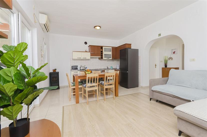 Apartment A3, for 5 persons