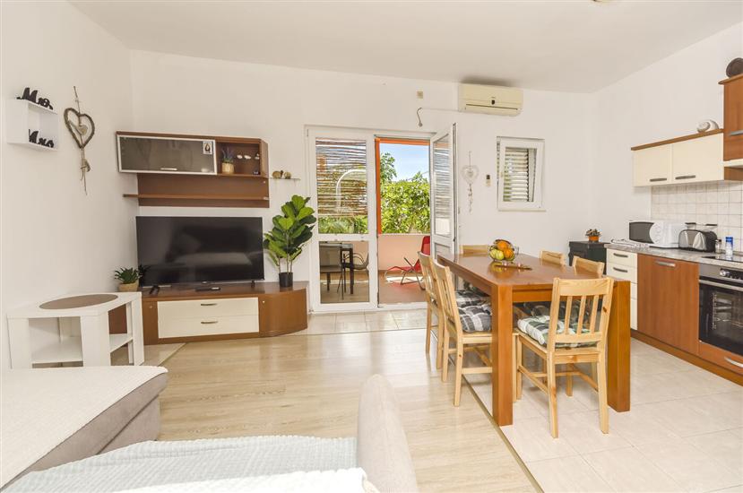 Apartment A3, for 5 persons