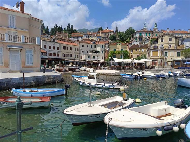 Apartments Near the sea