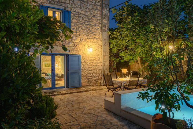 Villa Annette mit Pool und Sauna