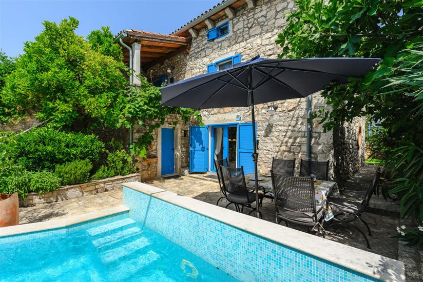 Villa Annette mit Pool und Sauna