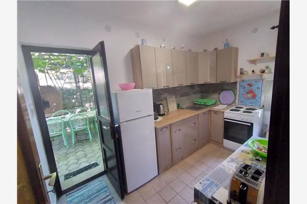 Apartment A2, for 9 persons