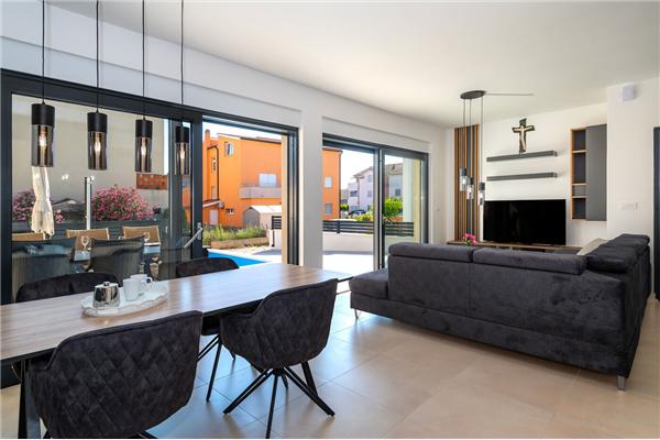 House K1, for 8 persons