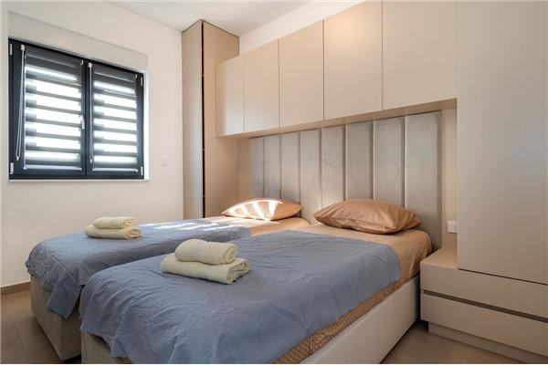 House K1, for 8 persons