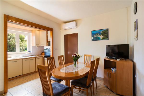 Apartment A1, for 8 persons
