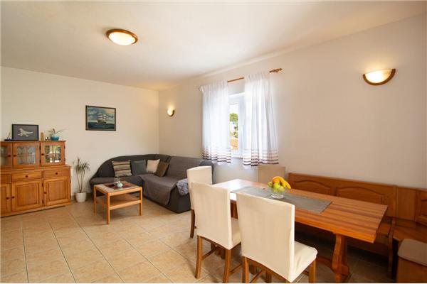 Apartment A1, for 8 persons