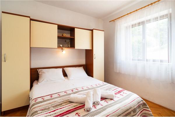 Apartment A1, for 8 persons