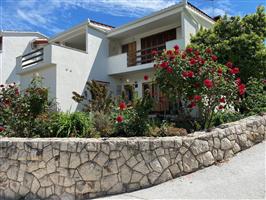 House - Peracko blato (Ploce)