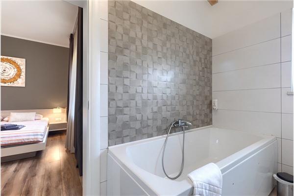 House K1, for 8 persons