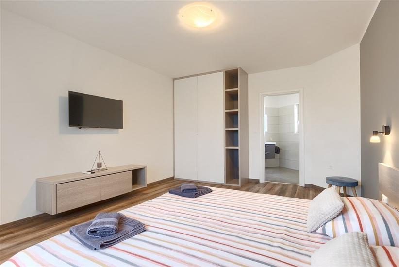 House K1, for 8 persons