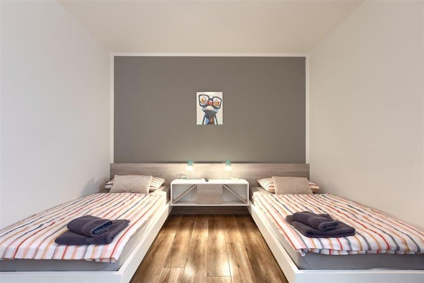 House K1, for 8 persons