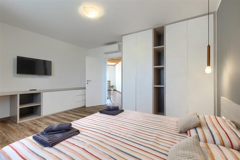 House K1, for 8 persons