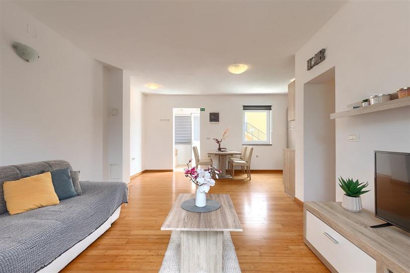 House K1, for 8 persons