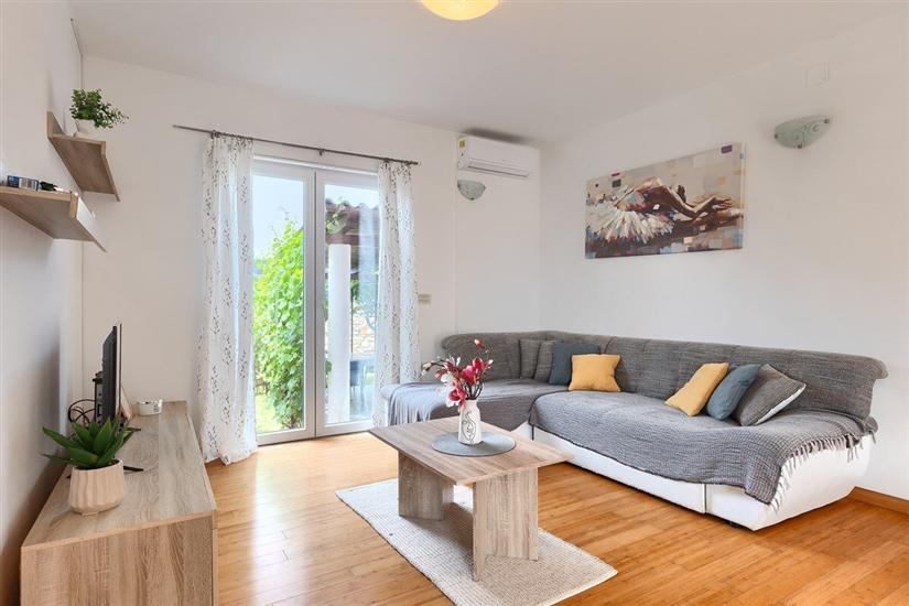 House K1, for 8 persons