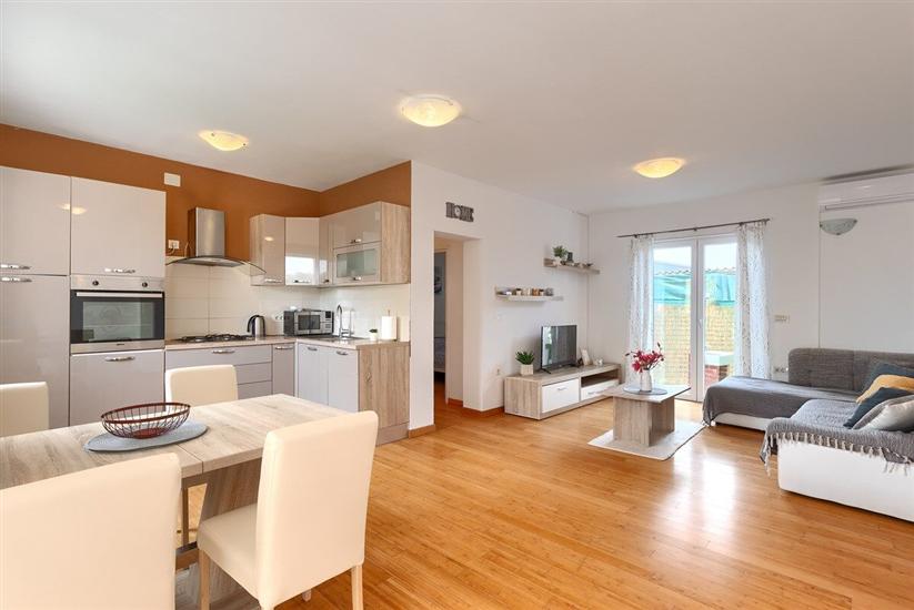 House K1, for 8 persons