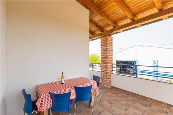 House K1, for 8 persons