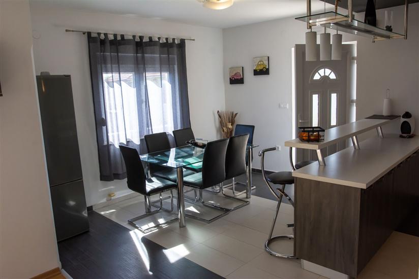 Apartment A1, for 6 persons