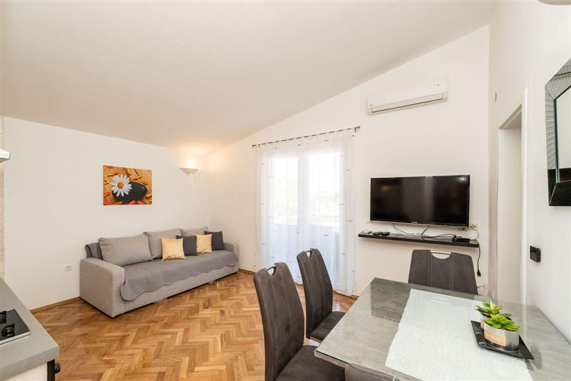 Apartment A4, for 4 persons