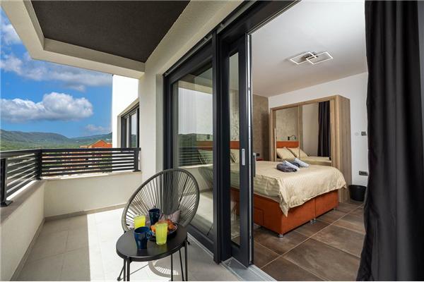 House K1, for 8 persons