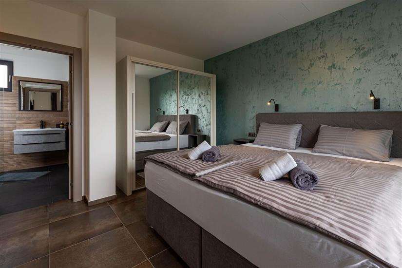 House K1, for 8 persons