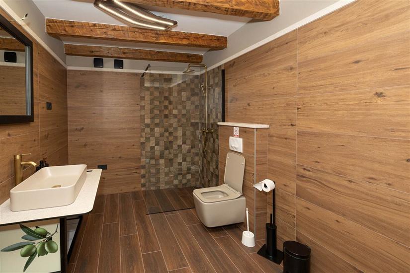 House K1, for 8 persons