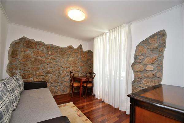 House K1, for 10 persons