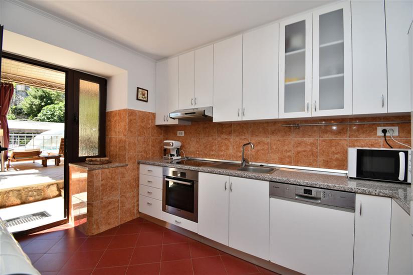 House K1, for 10 persons