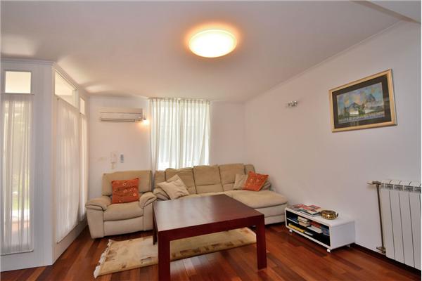 House K1, for 10 persons