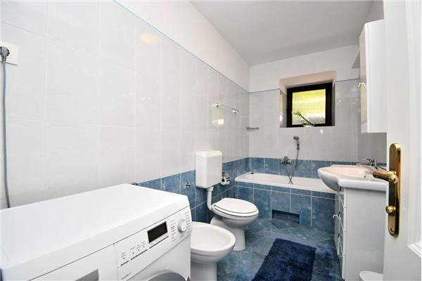 House K1, for 10 persons