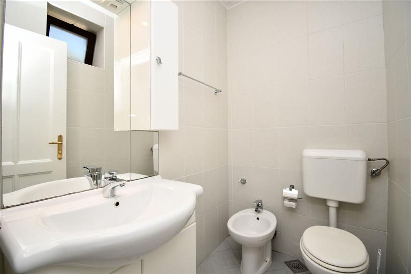 House K1, for 10 persons