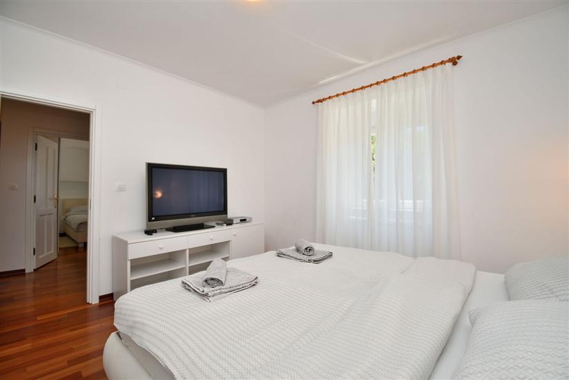 House K1, for 10 persons