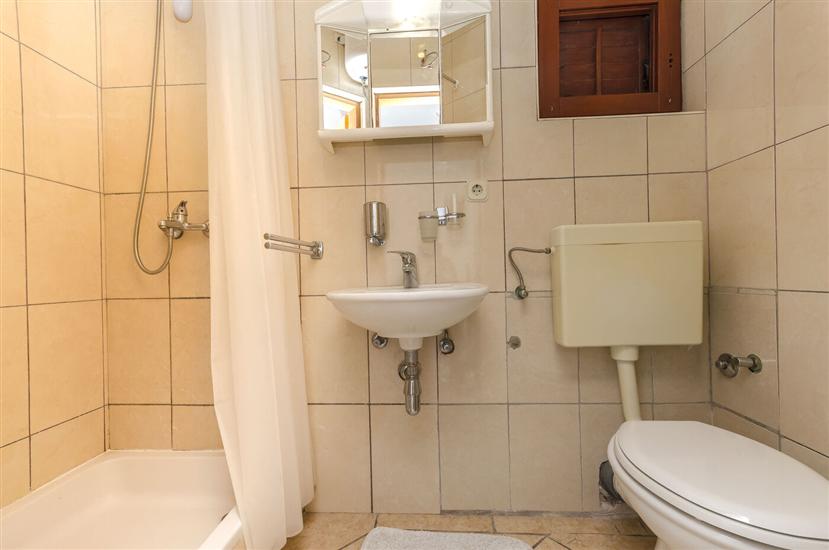 Apartment A2, for 3 persons