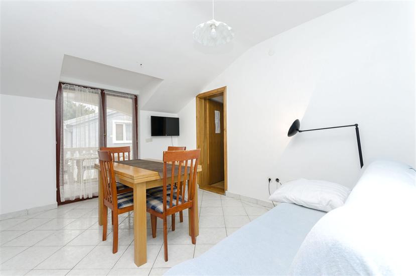 Apartment A2, for 3 persons