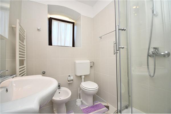 House K1, for 10 persons