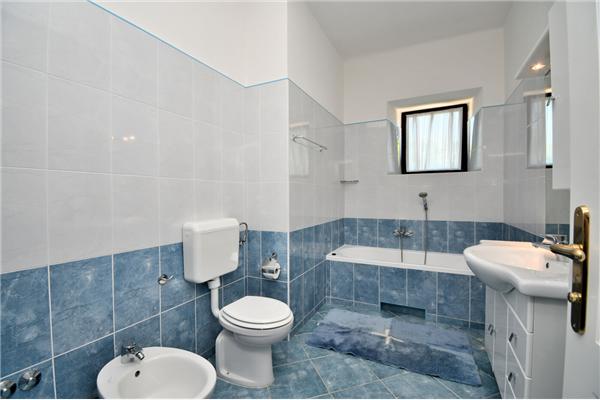 House K1, for 10 persons