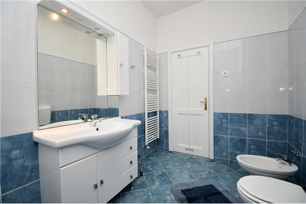 House K1, for 10 persons