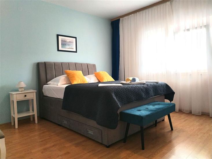 Apartment A3, for 5 persons