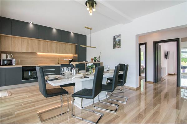 House K1, for 10 persons