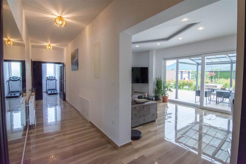 House K1, for 10 persons