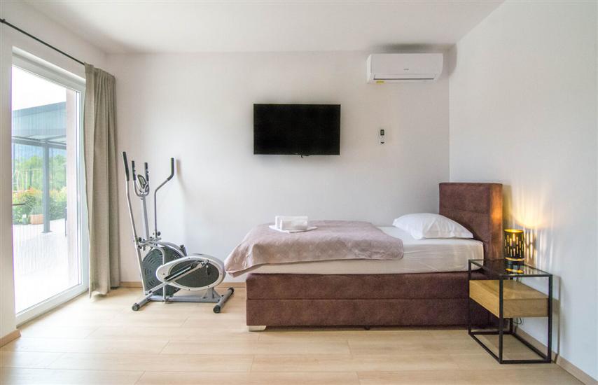 House K1, for 10 persons