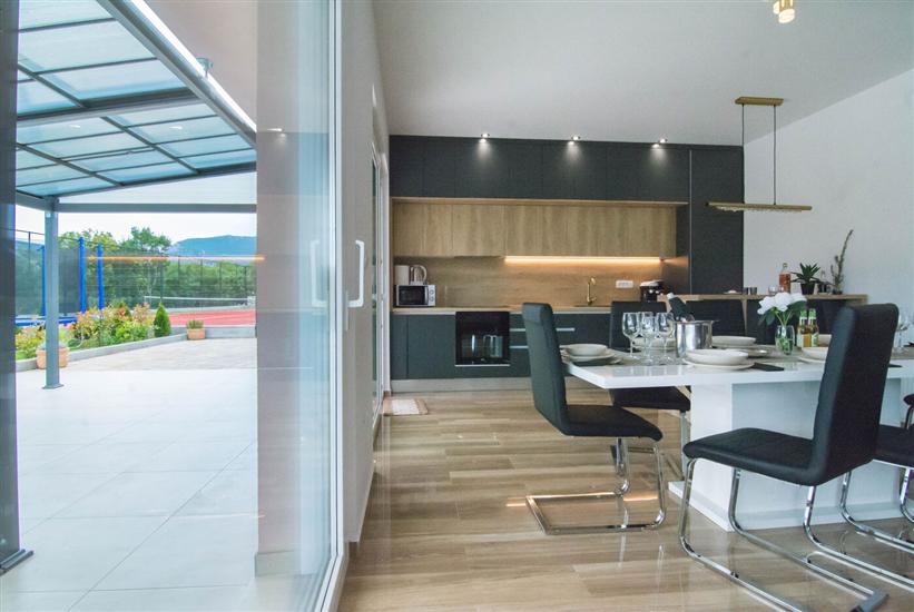 House K1, for 10 persons